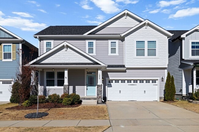 Building Photo - **Beautiful Wendell Home 3/2.5 W/ Fenced in Yard**