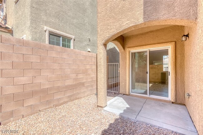 Building Photo - 9835 W Spinnaker Creek Ave