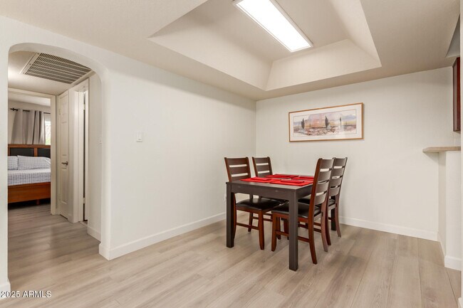 Building Photo - 8787 E Mountain View Rd