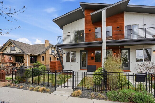 Building Photo - $3,940.95 - 3 Bed, 2.5 Bath Townhome In Denver with Central AC and Outdoor Space!