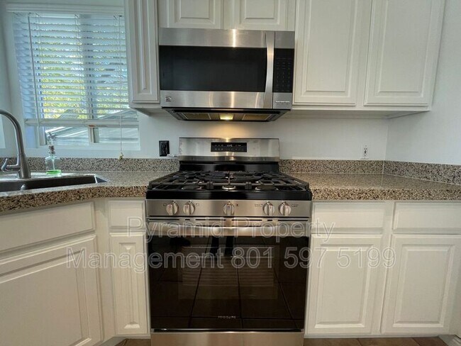 Building Photo - 4111 W 9580 S