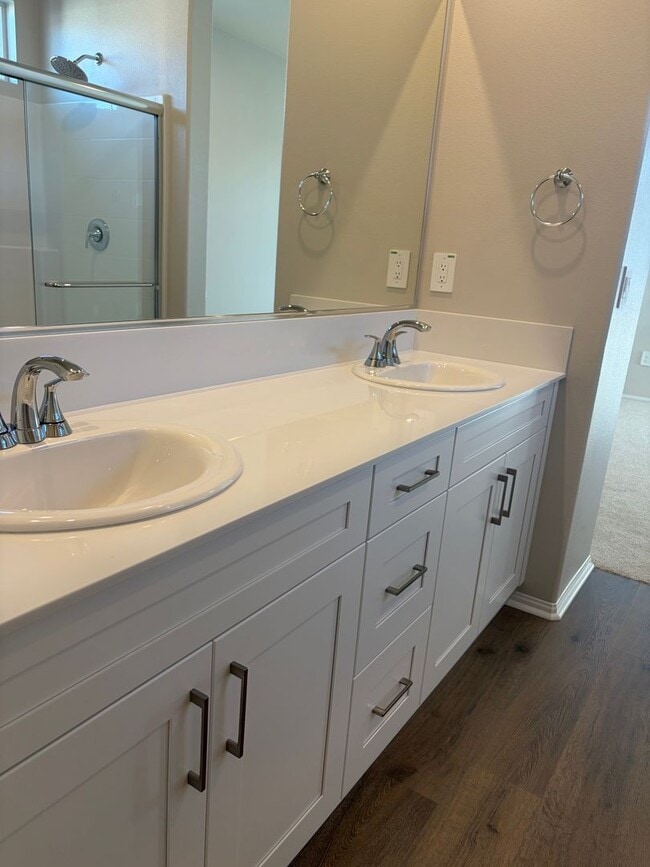 Building Photo - 40100 Campos Elegantes