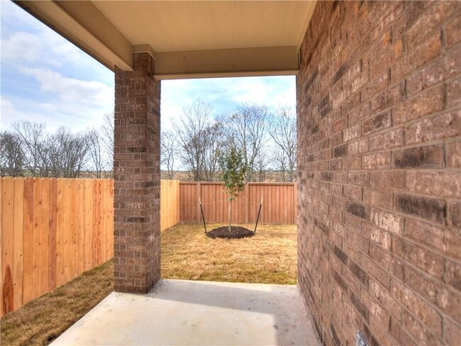Building Photo - 2950 E Old Settlers Blvd