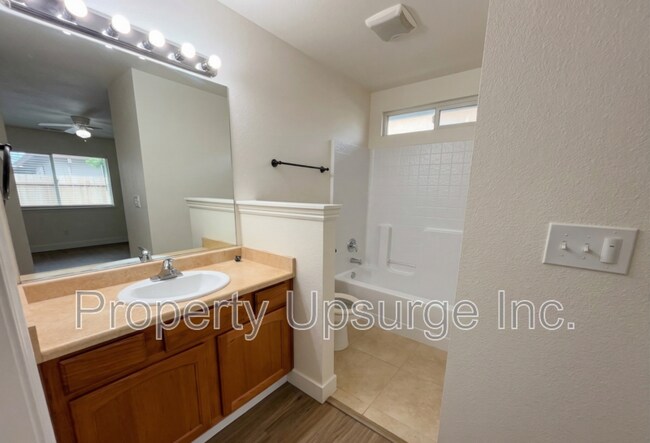 Building Photo - 3765 Silvario Ct