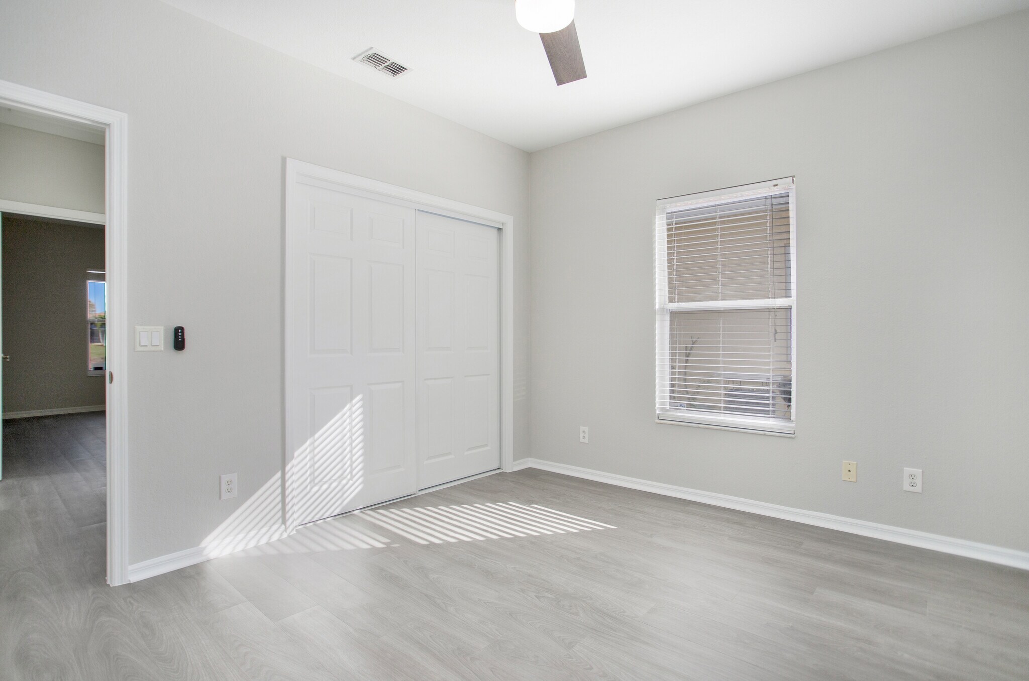 Building Photo - 2921 Inlet Cove Ln E