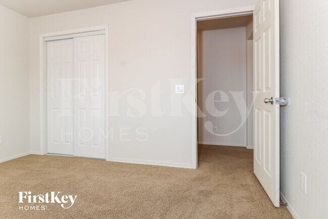 Building Photo - 17558 W Calavar Rd