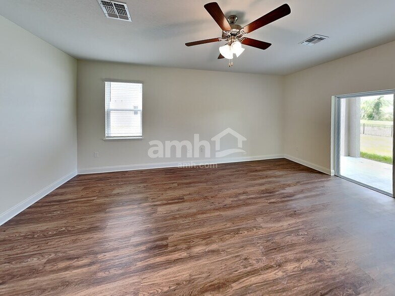 Building Photo - 966 Summer Stone Lp