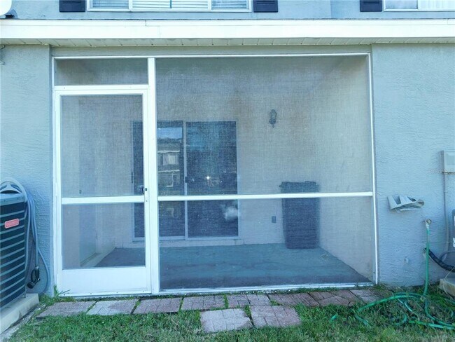 Building Photo - 262 Countryside Key Blvd