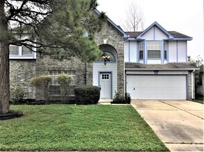 Building Photo - 1803 Oak Ridge Dr