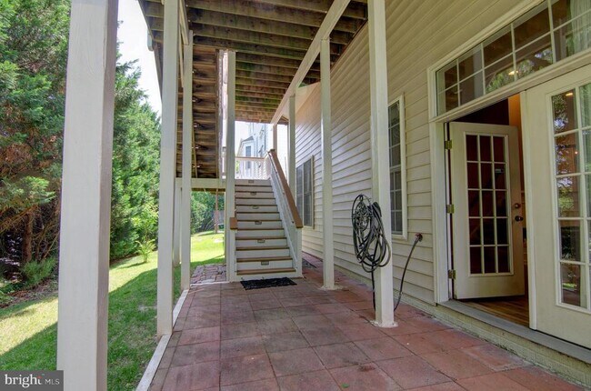 Building Photo - 5861 Governors Hill Dr