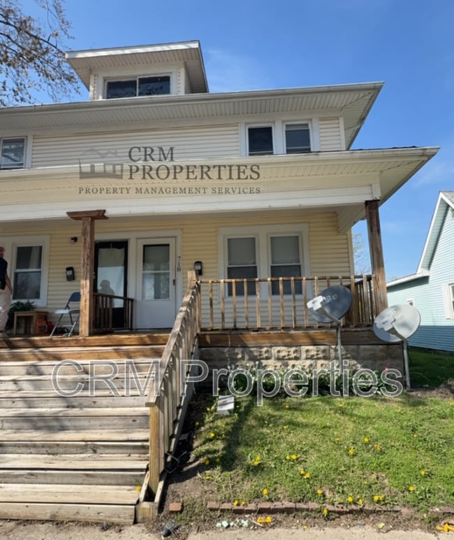 Primary Photo - 718 W Monroe St