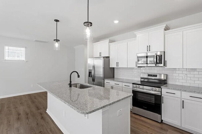 Building Photo - 51 Pansy Pk