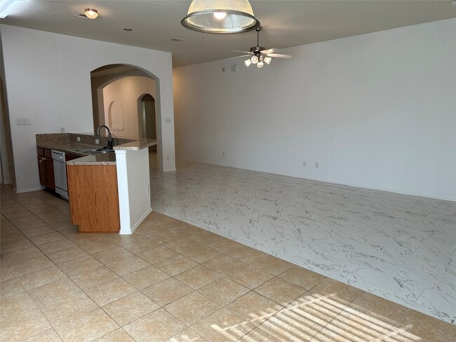 Building Photo - 22206 Oceanic Dr