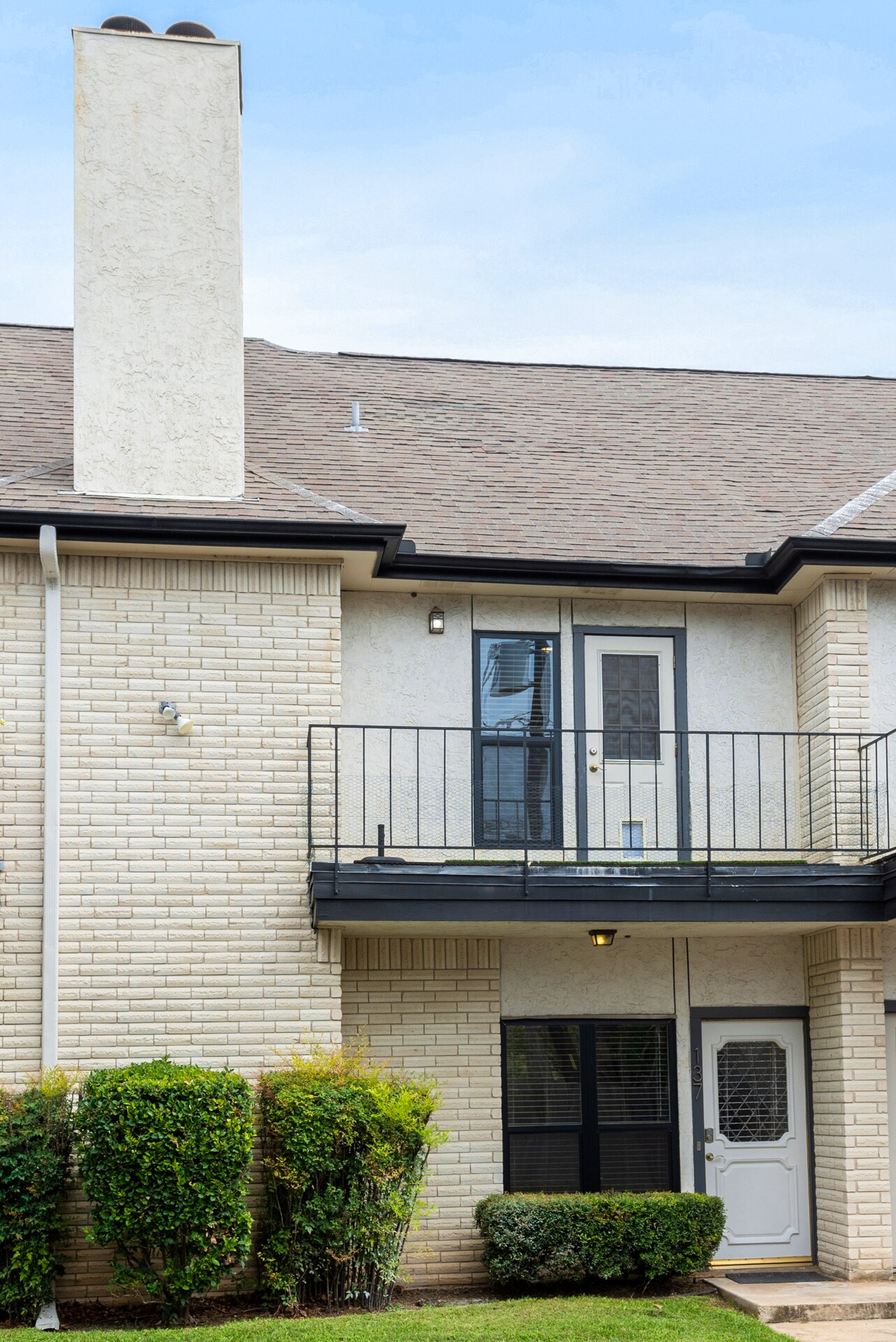 Building Photo - 1307 Kinney Ave