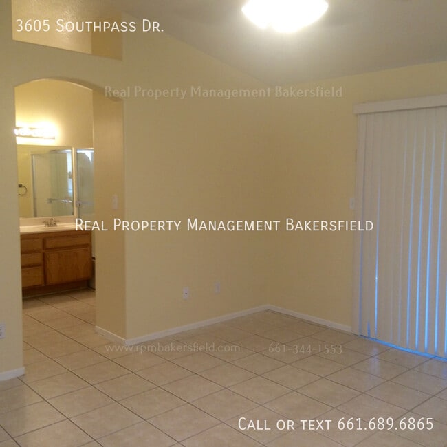 Building Photo - 3605 Southpass Dr