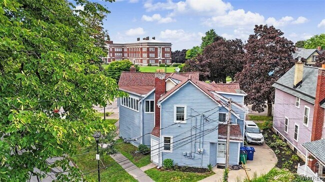 Building Photo - 485 Porter Ave