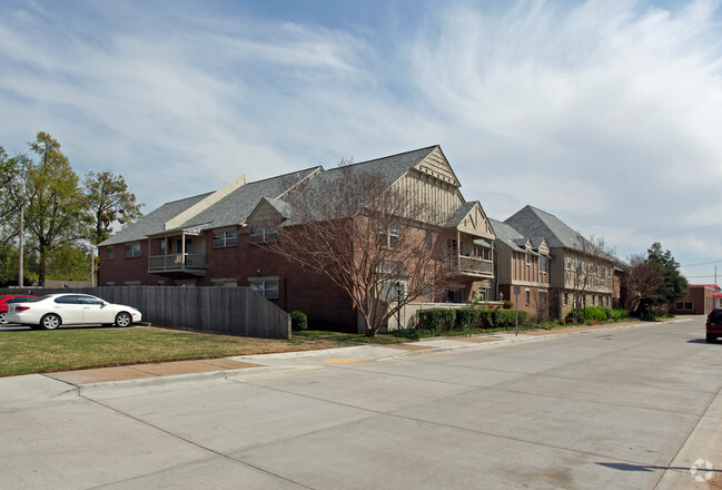 Primary Photo - 4517 S Peoria Ave