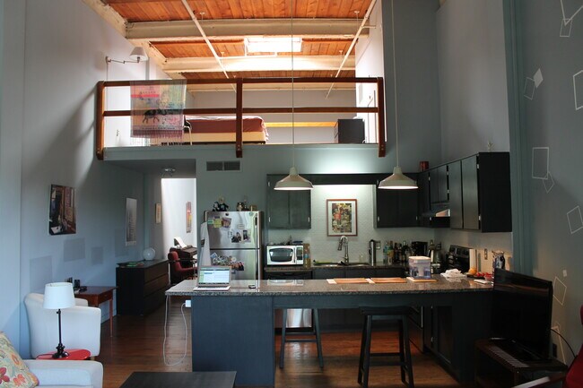 Building Photo - 500 N Duke St