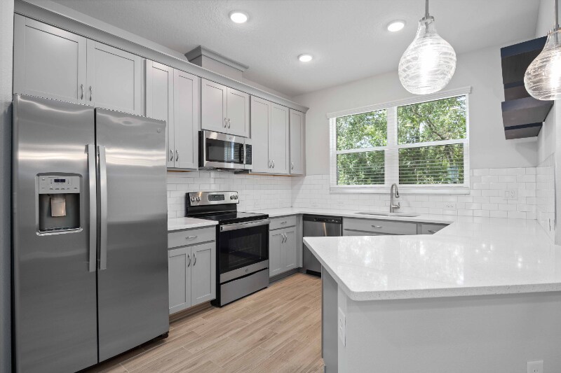 Building Photo - 3040 Via Sienna Cir