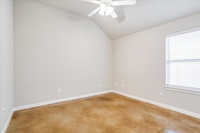Building Photo - Duplex on Hilltop Drive | Midway ISD