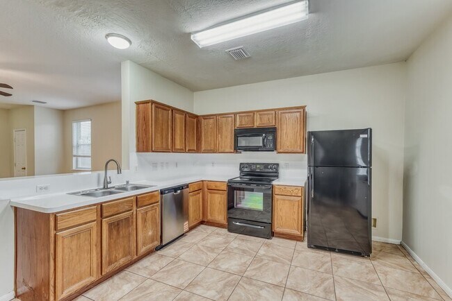 Building Photo - 4838 Montclair Hill Ln