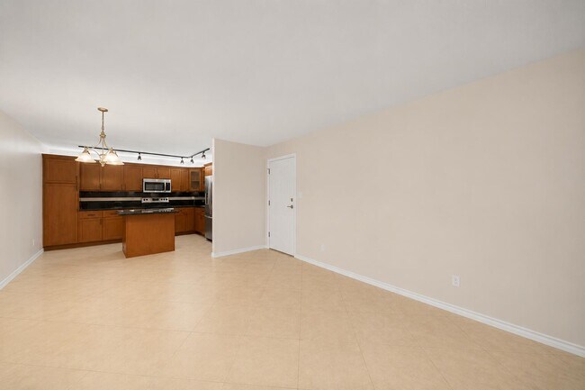 Building Photo - 4528 SW 54th St