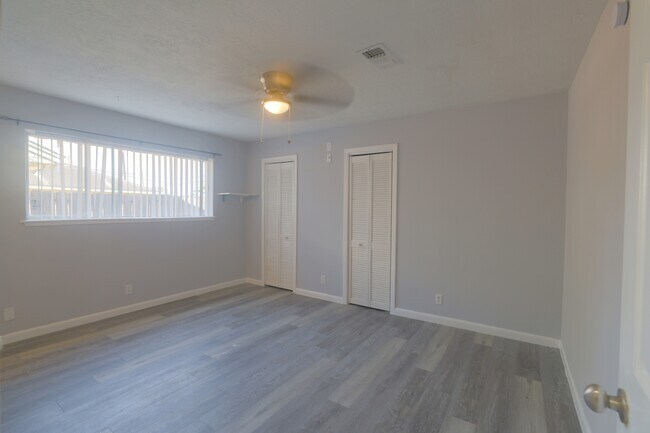 Building Photo - 3118 Flamborough Dr