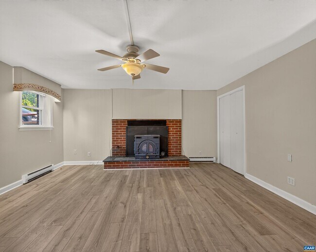 Building Photo - 308 Eastbrook Dr