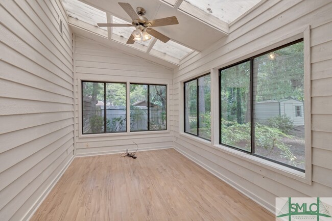 Building Photo - 130 Briarwood Ln