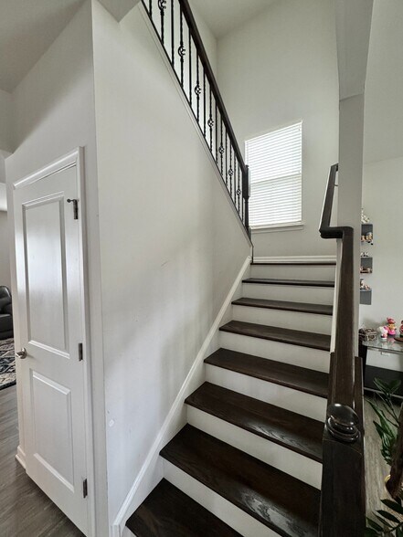 Building Photo - 1705 Eastwick Ln