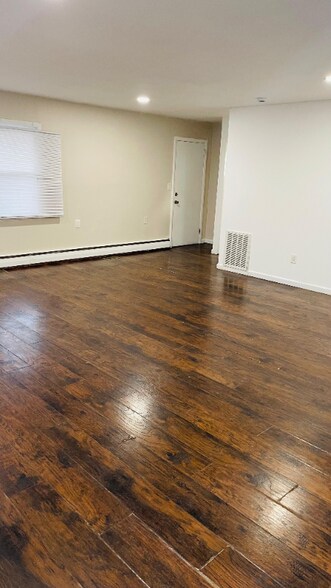 Building Photo - 73 W Edgar Rd