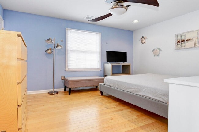 Building Photo - 20 N Swarthmore Ave