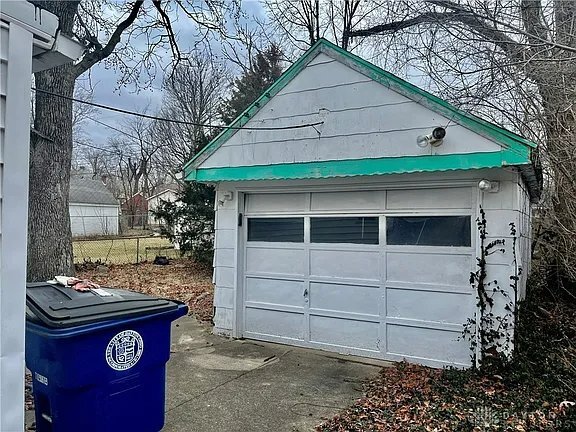 Building Photo - 1936 Litchfield Ave