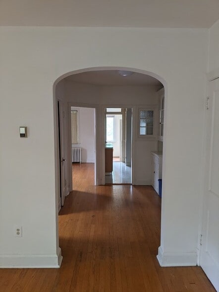 Building Photo - 4025 Davis Pl NW