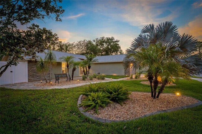 Building Photo - 808 Rustic Oaks Dr