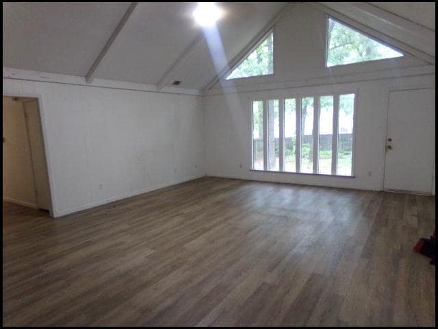 Building Photo - 711 Mimi Ln
