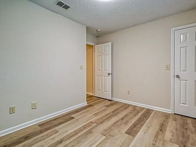 Building Photo - St Johns Rental
