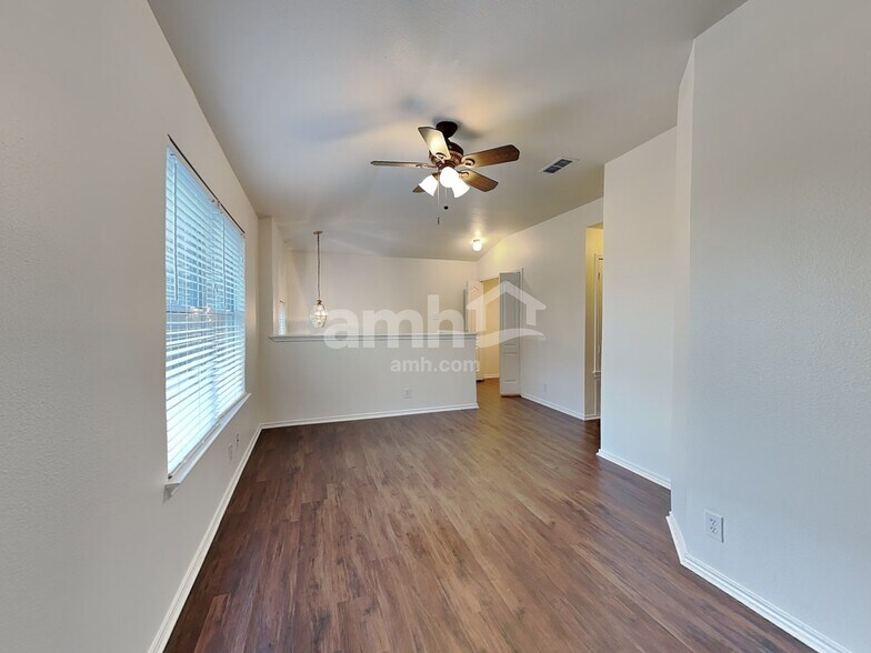 Building Photo - 6702 Sandy Point Dr