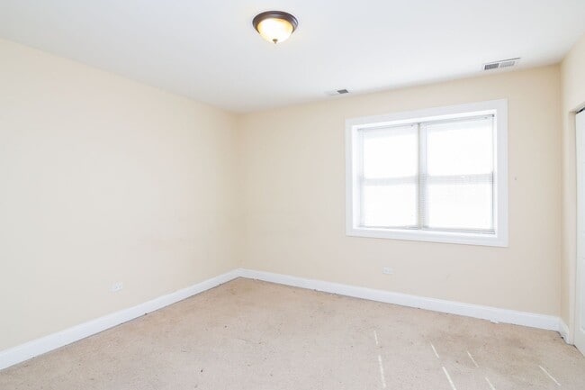 Building Photo - 3508 W Cortland St