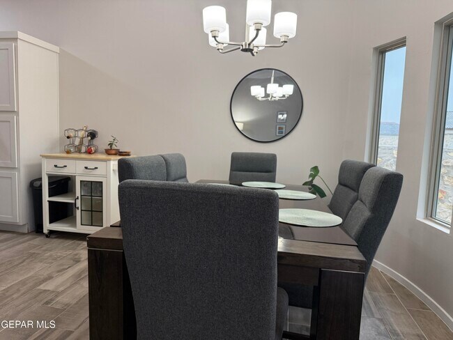 Building Photo - 13841 Paseo Central Ave