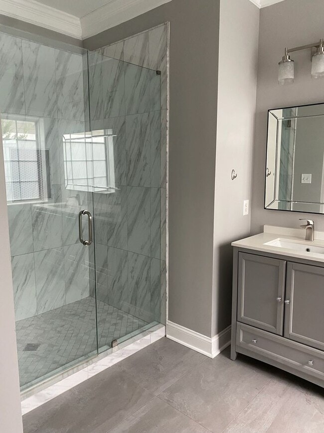 Building Photo - Elegant Intown Living in Carlyle Park – Beautiful 3BR/3.5BA Townhome