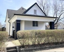Building Photo - Charming North Side 2BR Home – Updated & M...