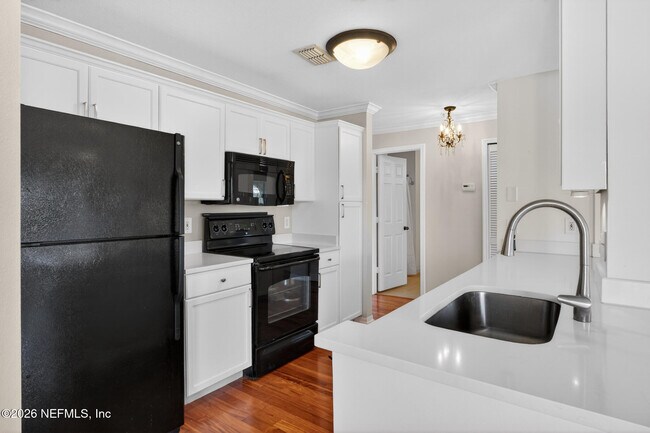 Building Photo - 10961 Burnt Mill Rd