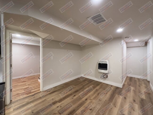 Building Photo - Updated Downtown Ranch with Mother-in-Law Suite