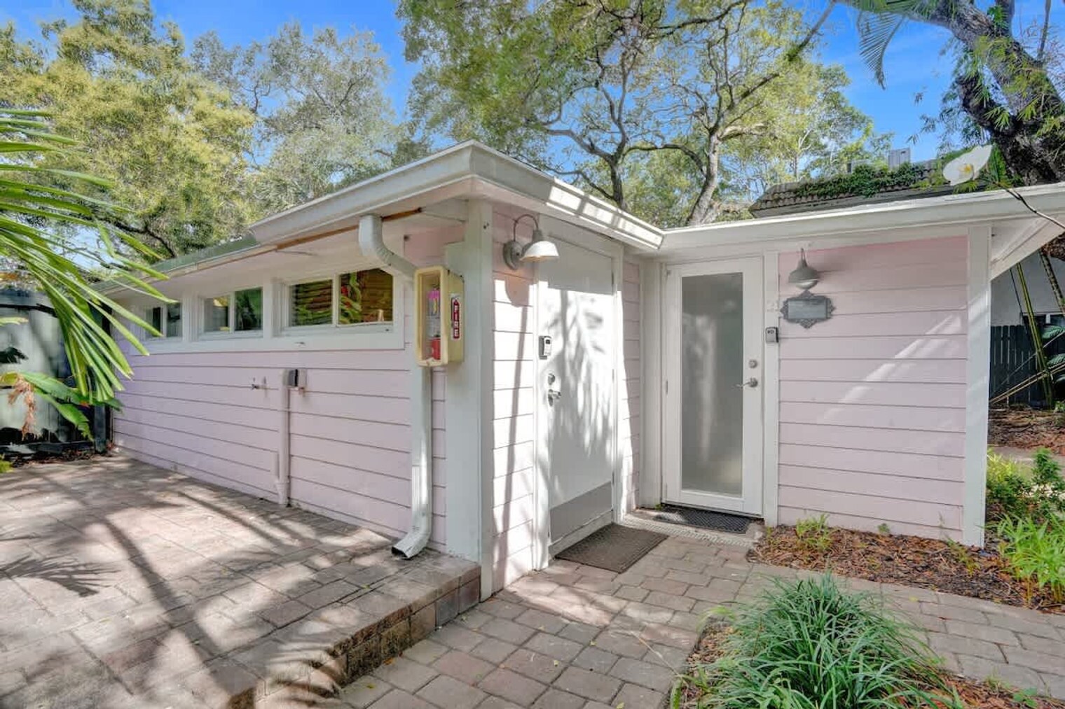 Building Photo - 1115 SW 4th St