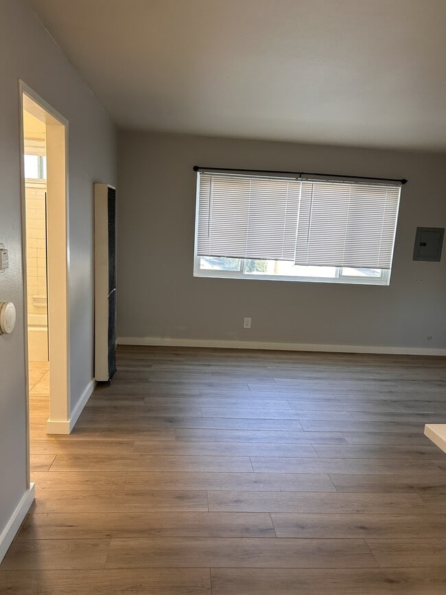 Building Photo - 7010 Jordan Ave