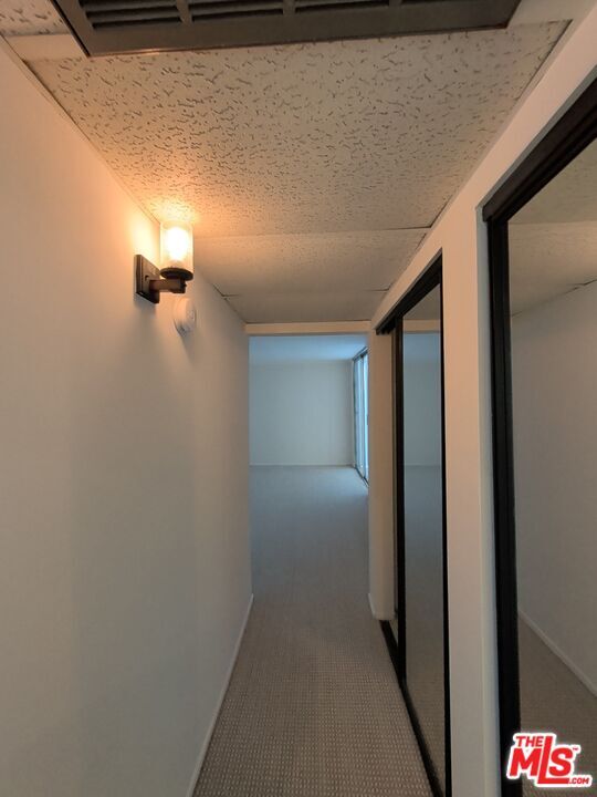 Building Photo - 415 Montana Ave