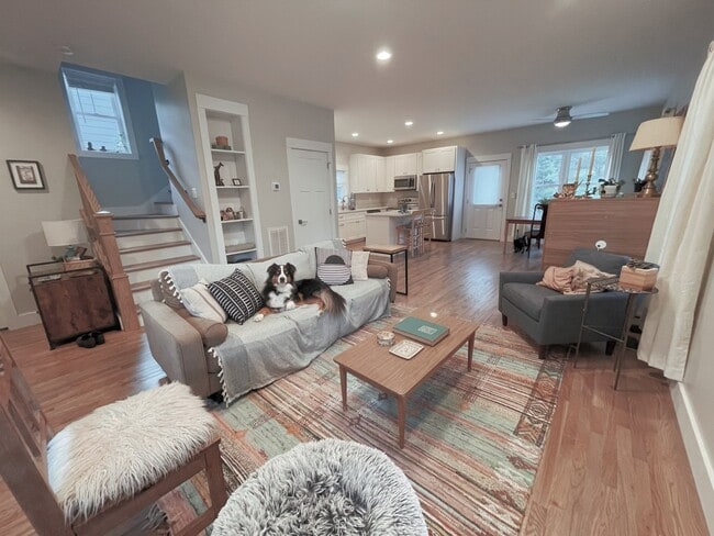 Building Photo - 71 Stoner Rd