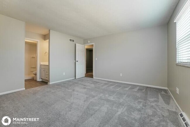 Building Photo - 6606 Merringer Ave, Reynoldsburg, OH 43068