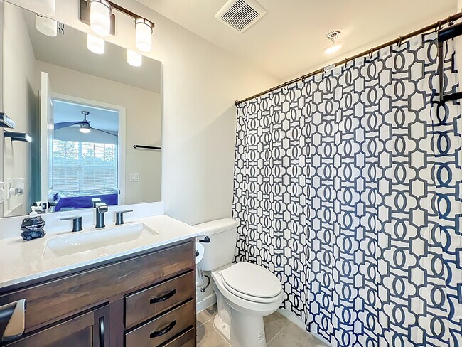 Building Photo - 1021 Savannah Palms Blvd